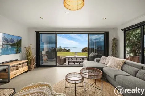 Property photo of 12 Champ Elysees Esplanade Coronet Bay VIC 3984