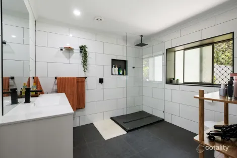 Property photo of 21 Calala Drive Strathpine QLD 4500