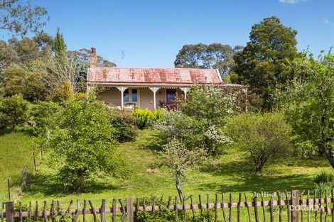 Property photo of 19 Faraday Street Taradale VIC 3447