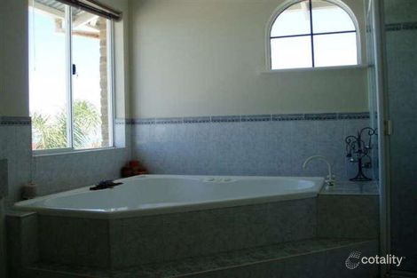 Property photo of 18 Aurora Grove Ocean Reef WA 6027