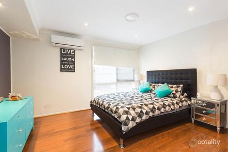 Property photo of 17 Rivergum Place Keysborough VIC 3173