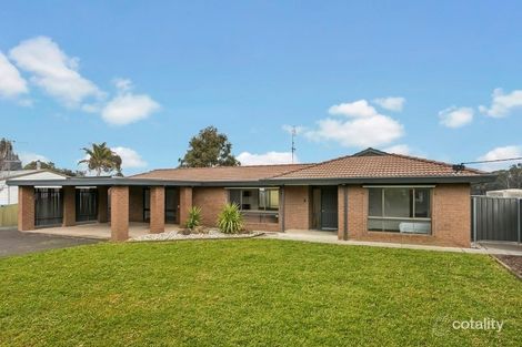 6 Pine Gr, Goornong, VIC 3557