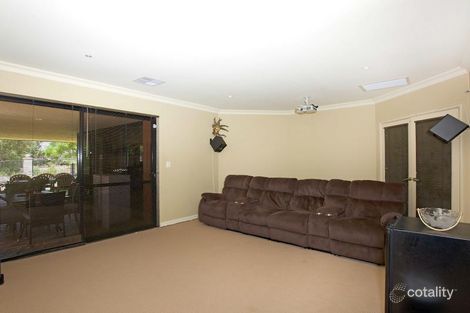Property photo of 13 Mayfair Mews Meadow Springs WA 6210