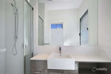 Property photo of 147 Pine Street Wynnum QLD 4178