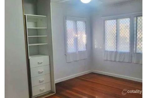 Property photo of 14 Lloyd Street Camp Hill QLD 4152