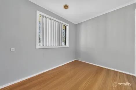 Property photo of 17 Broadhurst Way Caroline Springs VIC 3023