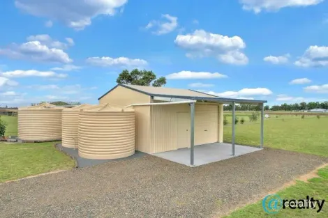 Property photo of 2 Weaver Street Millmerran QLD 4357