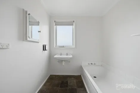 Property photo of 2 Fontain Circle Rokeby TAS 7019