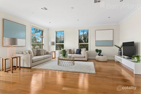 Property photo of 1 Avard Court Berwick VIC 3806