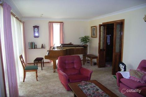 Property photo of 14 Edgecliff Place Engadine NSW 2233