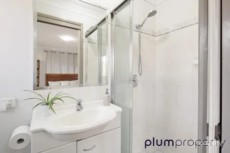 Property photo of 4/50 Lambert Road Indooroopilly QLD 4068