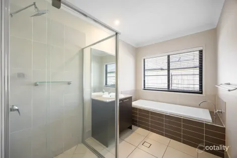 Property photo of 2/32 Hegarty Circuit Bli Bli QLD 4560