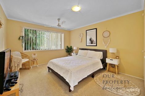 Property photo of 16 Meghan Crescent Qunaba QLD 4670