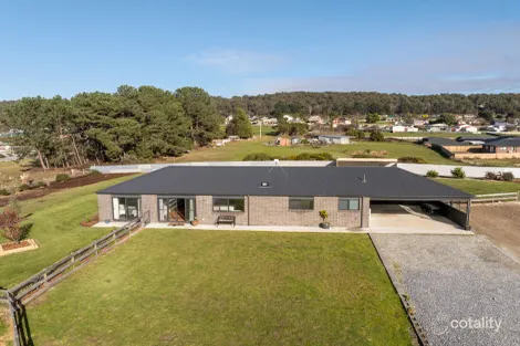 10 Crowther St, Beaconsfield, TAS 7270