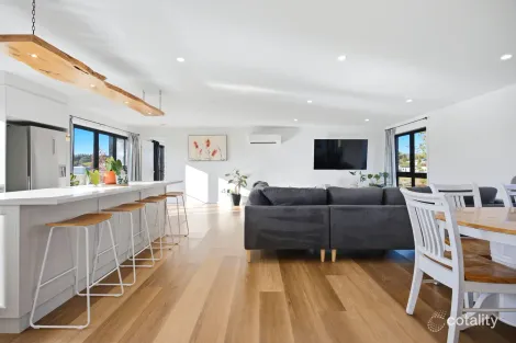 Property photo of 10 Crowther Street Beaconsfield TAS 7270