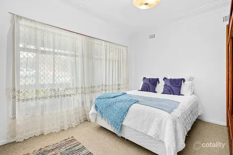 Property photo of 50 Waples Road Unanderra NSW 2526