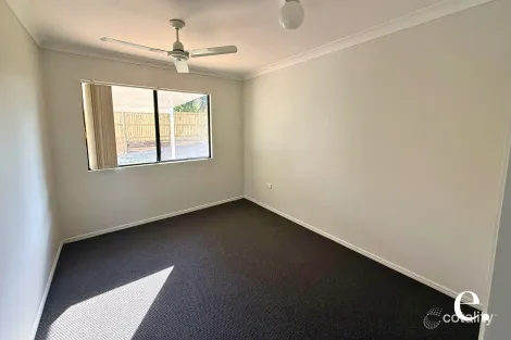 Property photo of 4 Rothbury Place New Auckland QLD 4680