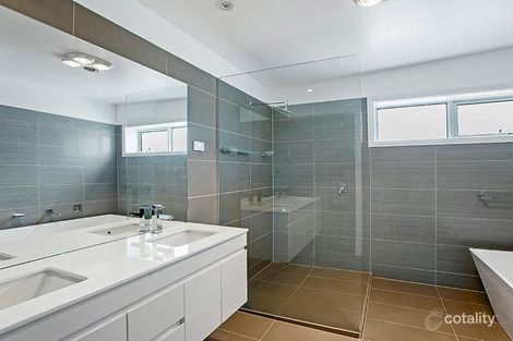 Property photo of 8 Skyline Drive Keilor VIC 3036