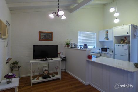 Property photo of 2/31 Byron Road Kalamunda WA 6076