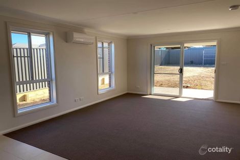 Property photo of 2/9 Reginald Drive Kootingal NSW 2352
