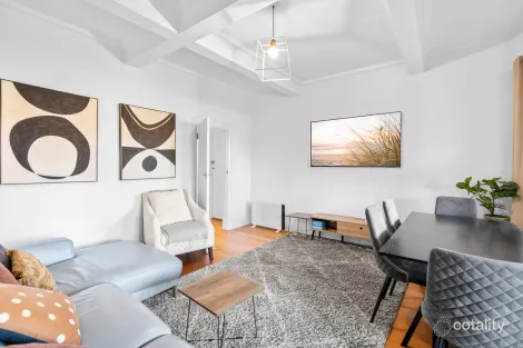 Property photo of 19A/45A Ormond Esplanade Elwood VIC 3184