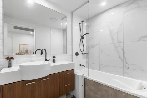 Property photo of 1218/397 Christine Avenue Varsity Lakes QLD 4227