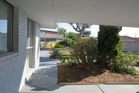 5a Harcourt Dr, Hillarys, WA 6025