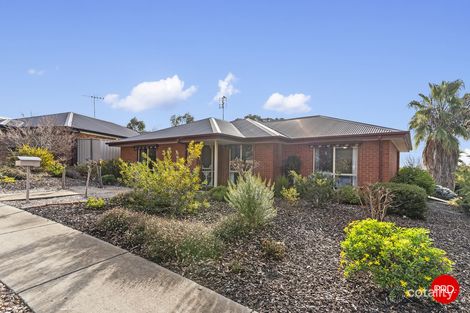 Property photo of 2A Irrabella Place Kangaroo Flat VIC 3555