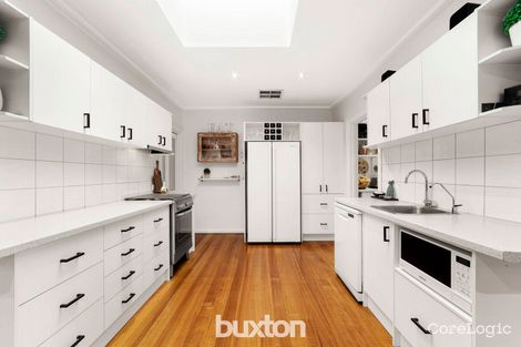 Property photo of 5 Simmons Street Box Hill North VIC 3129