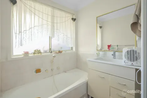 Property photo of 3 Haddon Close Bonnyrigg Heights NSW 2177