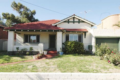 2 Sasse Ave, Mount Hawthorn, WA 6016