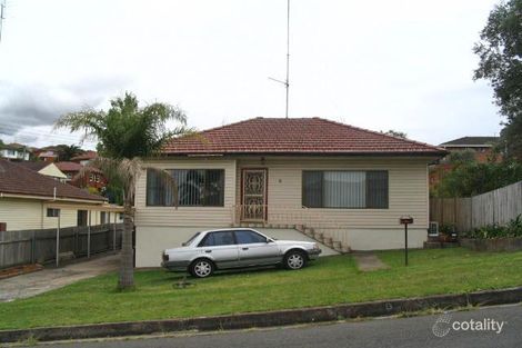 8 Gilgandra St, Lake Heights, NSW 2502