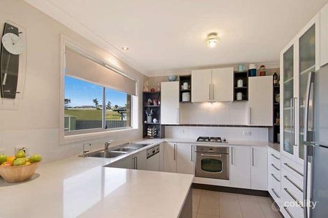 Property photo of 14 Curtis Close Raworth NSW 2321