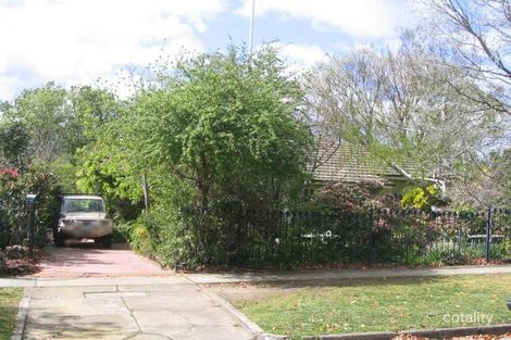 18 Rostrevor Pde, Mont Albert North, VIC 3129