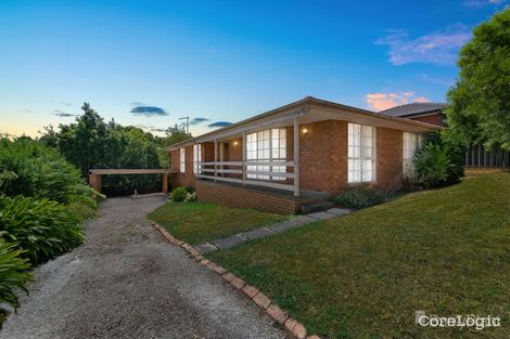 Property photo of 28 Lawrence Drive Berwick VIC 3806