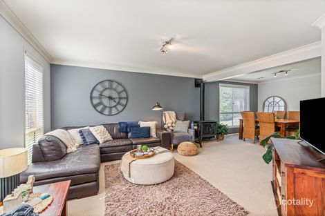 Property photo of 2 Eucalyptus Place Green Point NSW 2251