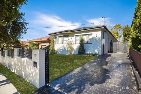 19 Chisholm Ave, Clemton Park, NSW 2206