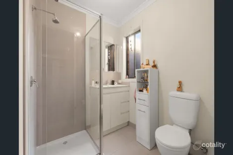 Property photo of 6A Lima Place Pakenham VIC 3810