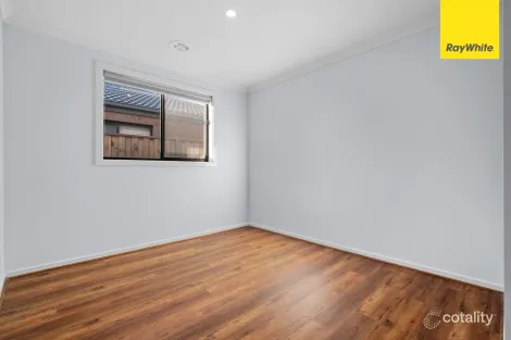 Property photo of 15 Dhalla Street Thornhill Park VIC 3335
