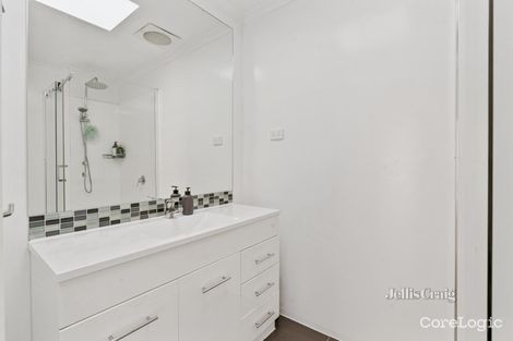 Property photo of 2/154 Mountain View Road Briar Hill VIC 3088