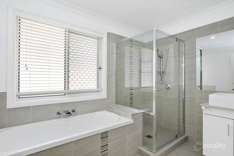 Property photo of 27 Oscar Close Ormeau QLD 4208