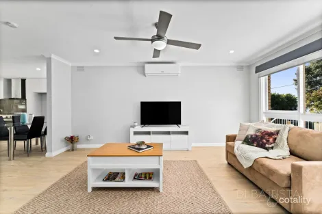 Property photo of 35 Copeland Road Westmeadows VIC 3049