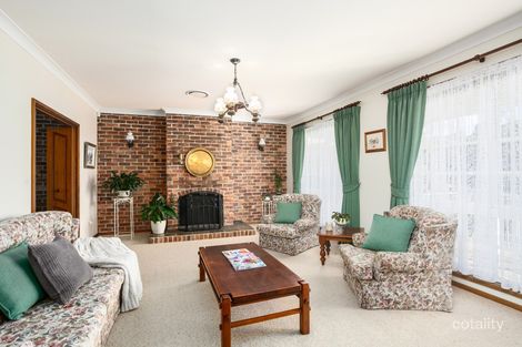 Property photo of 12 Kooranga Crescent Cordeaux Heights NSW 2526