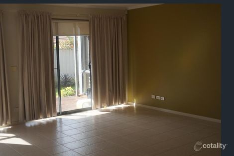Property photo of 37 Hunts Cross Way Caroline Springs VIC 3023