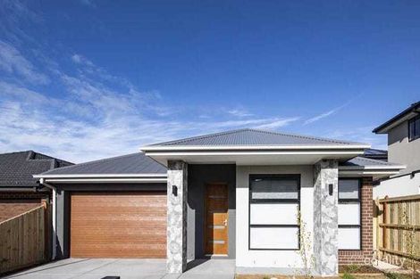 4 Coolalee St, Rockbank, VIC 3335