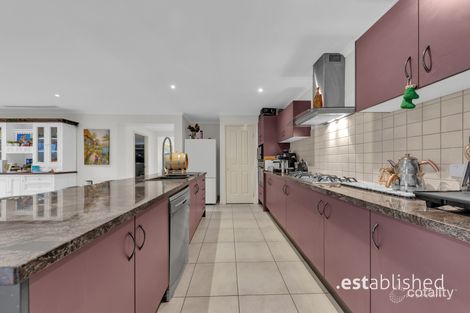 Property photo of 7 Fuchsia Crescent Point Cook VIC 3030
