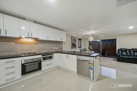 Property photo of 27 Maywood Street Pakenham VIC 3810