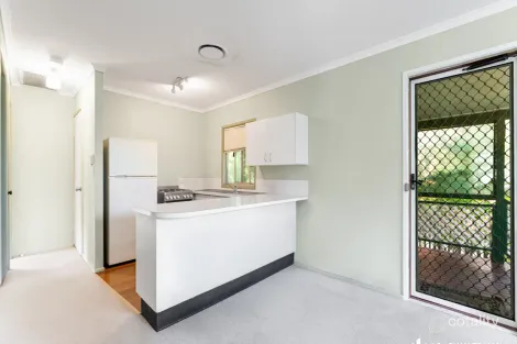 Property photo of 2 Willow Tree Close Stapylton QLD 4207