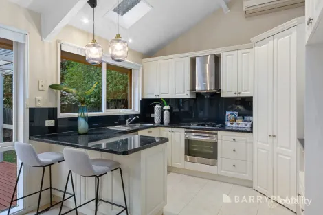 Property photo of 15 Linsley Way Wantirna VIC 3152