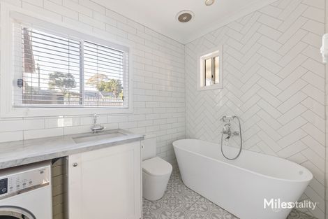 Property photo of 31 Collins Street Heidelberg Heights VIC 3081